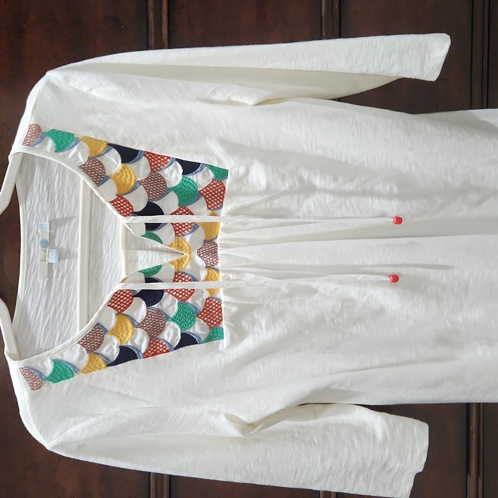 Boden,beautiful tunic top in great condition! About 19 inches across, 31 " long! - Picture 3 of 7